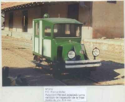 POSTAL DE TRENES Nº 919. F.C. PALMA-SOLLER. AUTOMOVIL RENAULT