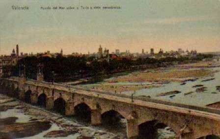 POSTAL ANTIGUA DE VALENCIA. Nº 16. PUENTE DEL MAR SOBRE EL TURIA Y VISTA PANORAMICA.